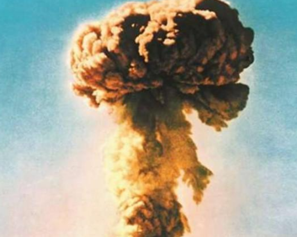 原子弹威力巨大 在它爆炸的瞬间 死亡的人会有痛苦吗 腾讯新闻