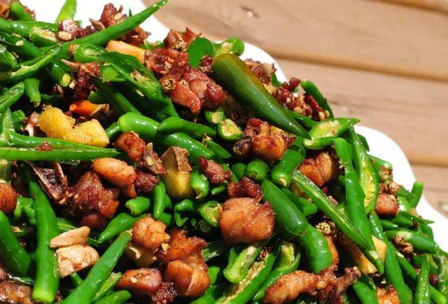 干香好吃的辣子鸡,下饭利器,在家就能做