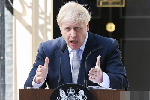 英国首相约翰逊有没有可能废黜英国王室自己做总统?看完才知道