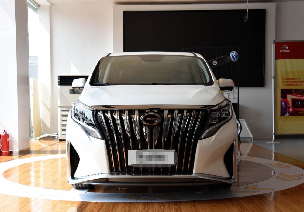 2021款传祺gm8猛降3万20t8at造型像埃尔法一样霸气