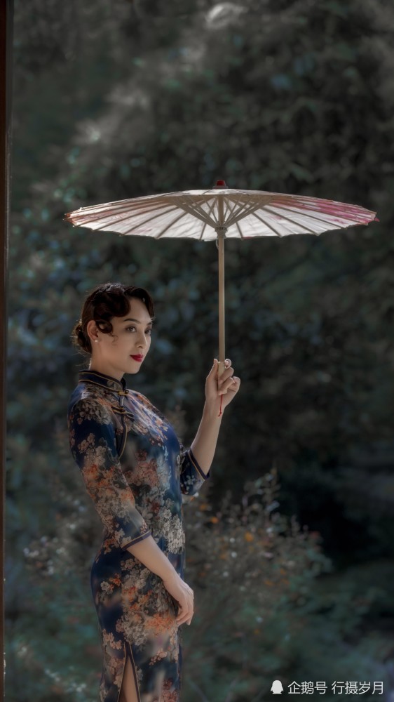 天际|一缕冷香，两份思愁，空等了三世