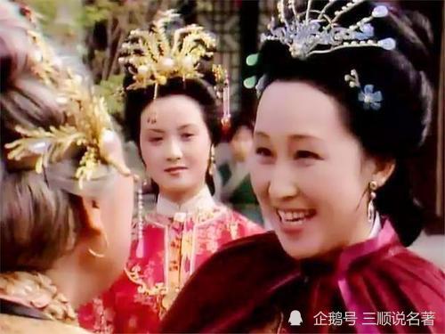 红楼梦|比王熙凤心机深，比王夫人伪善，她是《红楼梦》中最会装的女人