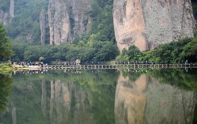 中国最美丽的"四条少数民族短距离自动驾驶路线：一生必须走一次！