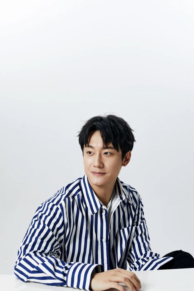 杨凯程用表演的热爱点燃了穿越火线里的火麒麟