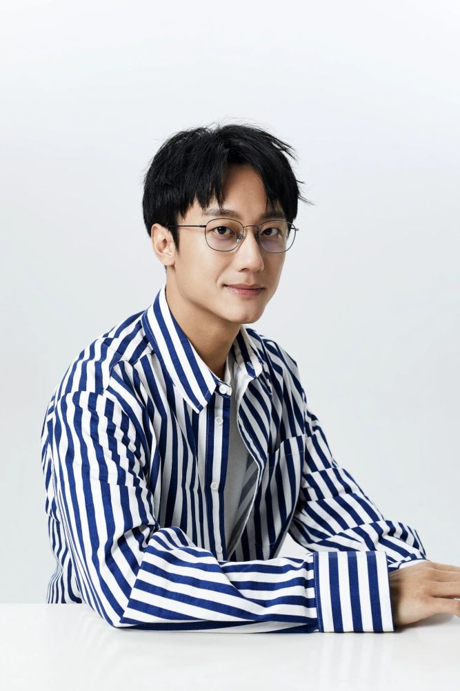 杨凯程用表演的热爱点燃了穿越火线里的火麒麟