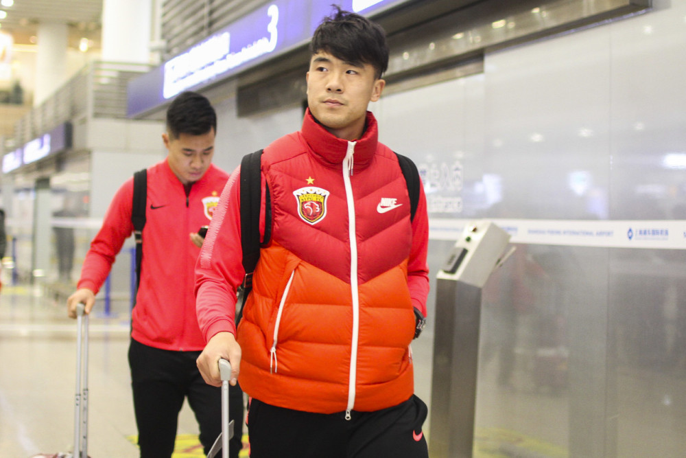 记者袁野:石柯与上港的合同到期且没有续约,富力可能会引进他