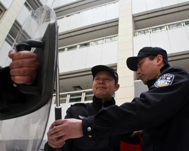 医师节对话医学专家崔小波派警察进医院不如建立医务社工队伍