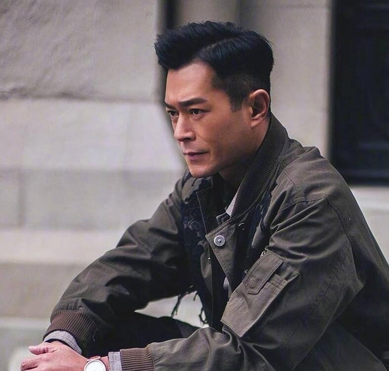 卓伟发文怼古天乐太虚伪爆料他捐建学校是冒名顶替