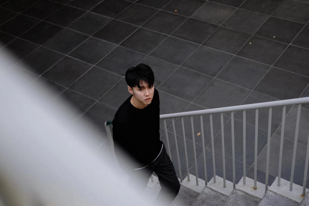 绝对唱响亚军王睿十年沉淀从歌手到音乐制作人