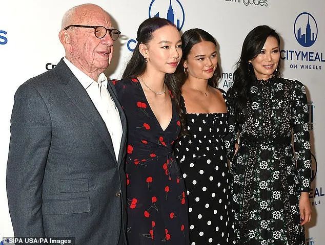 邓文迪|邓文迪女儿躺赚260亿，成最年轻亿万富翁：养娃才是最高级的本事