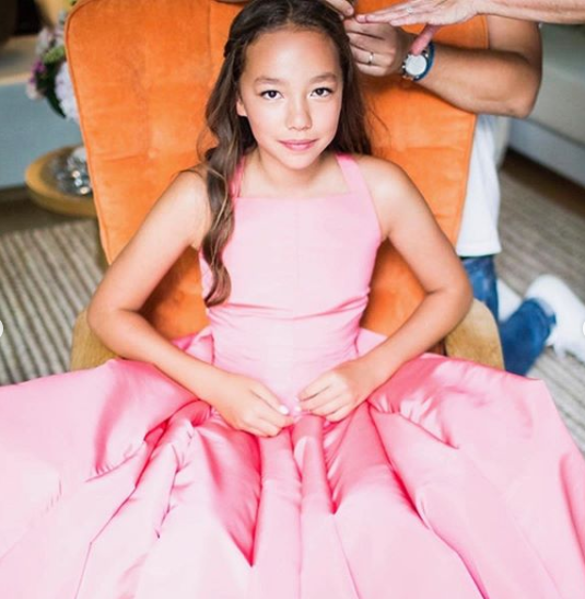 邓文迪|邓文迪女儿躺赚260亿，成最年轻亿万富翁：养娃才是最高级的本事