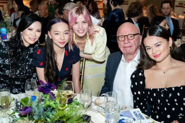 邓文迪|邓文迪女儿躺赚260亿，成最年轻亿万富翁：养娃才是最高级的本事