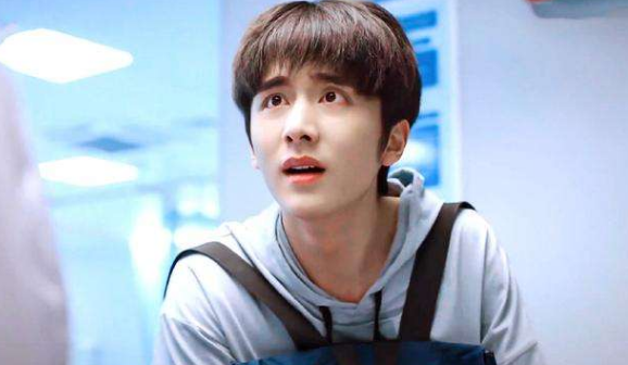 以家人之名:贺子秋离家留学,真实原因让人心疼,李海潮有福了