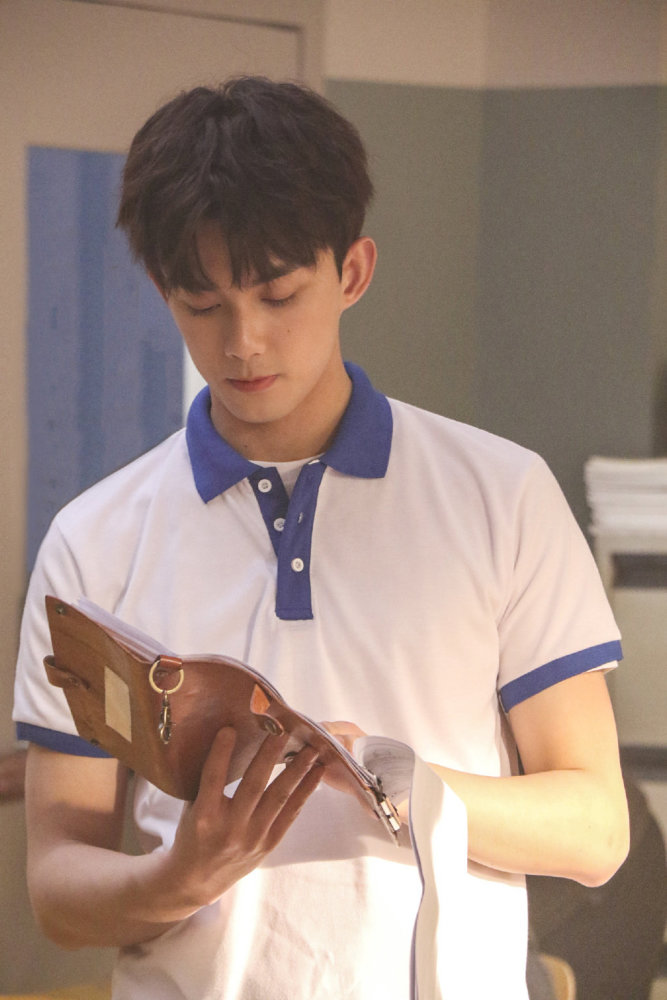 盘点男明星校服照初恋男神你最pick哪位