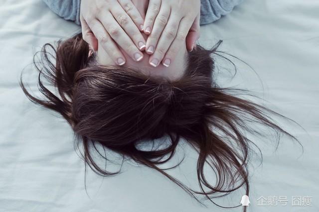 脂溢性脱发|脂溢性脱发怎么生发 中间头发稀少怎么办