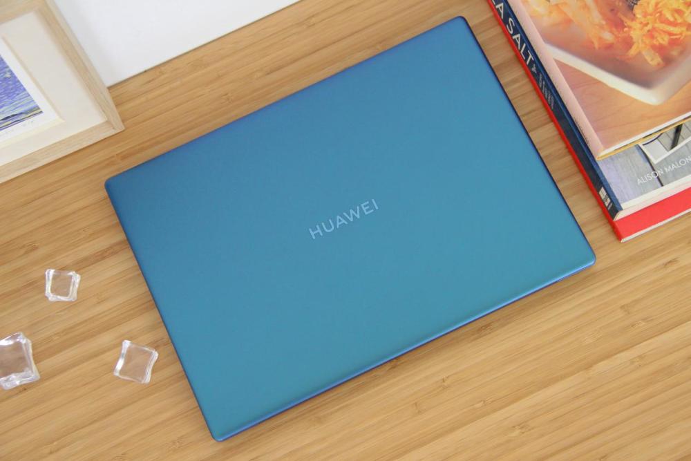 移动办公时尚商务轻薄标杆 华为matebook x图赏