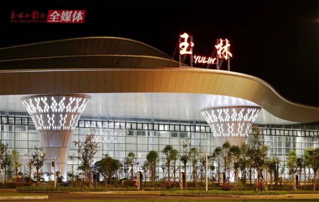 玉林福绵机场夜景震撼曝光,高清视频 图片带你一睹为快