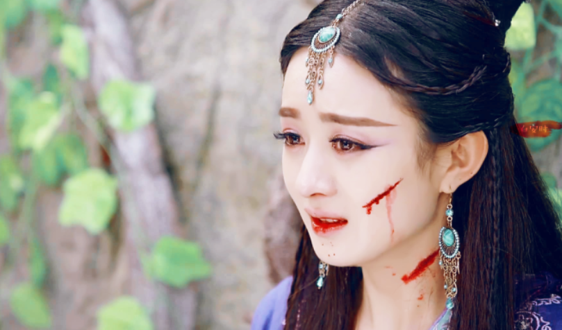 被这个武功高强,妖艳夺目,生不逢时,但也生逢其时的倔脾气魔宗小妖女