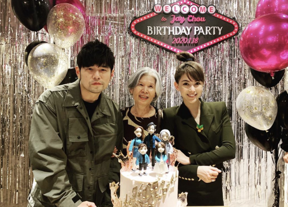 昆凌|“天王嫂”昆凌化身女强人，不靠周杰伦，旗下产品也能一售而空