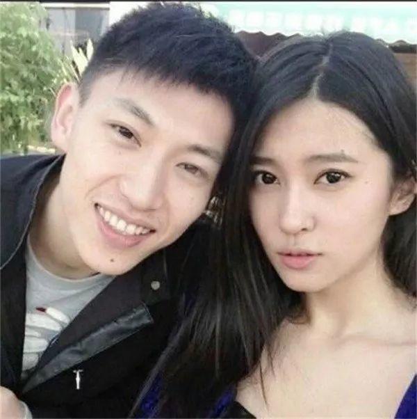徐杰女朋友正式亮相,个子比他还高,球迷劝告别成下个刘晓宇