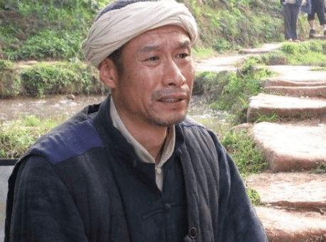 剧本|61岁拿了五次影帝，一顿饭能喝2斤酒，拍戏34年从不带剧本！