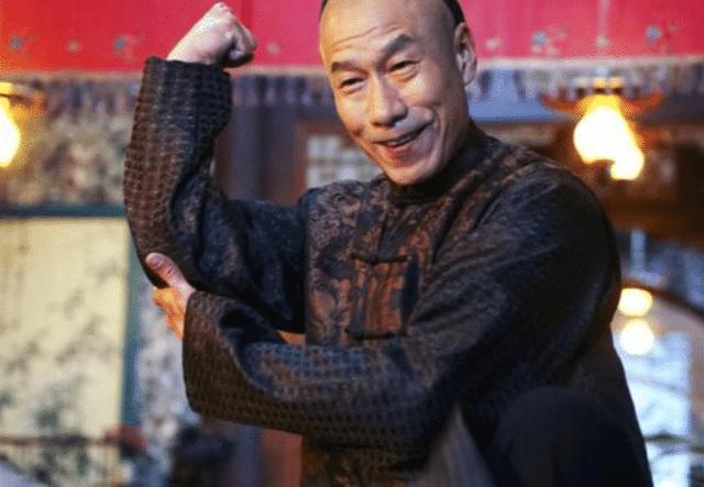 剧本|61岁拿了五次影帝，一顿饭能喝2斤酒，拍戏34年从不带剧本！