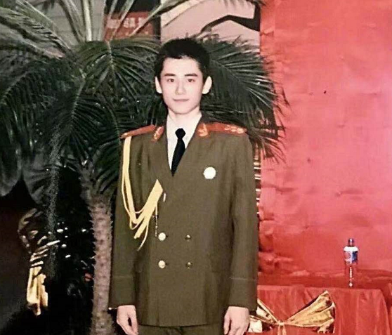 芒果|同是芒果台818晚会主持人，钱枫杜海涛站一起，一个可爱一个油腻