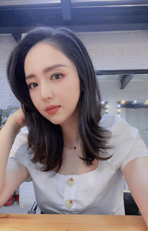高云翔|和高云翔离婚一年，董璇曝当下生活状态，未承认和苏小玎恋情