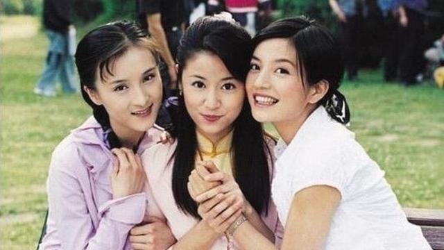 情深深雨蒙蒙|《情深深雨濛濛》“梦萍”退圈后罕见晒自拍，素颜美貌不输赵薇林心如