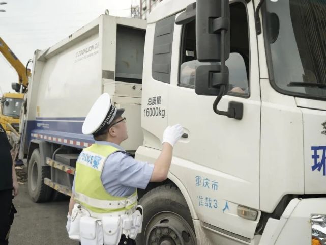 重庆|渝中警讯丨重庆洪峰过境主城，你有见证这些感人瞬间吗