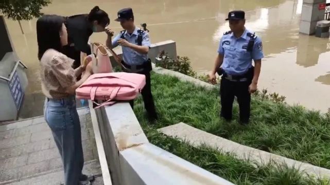 重庆|渝中警讯丨重庆洪峰过境主城，你有见证这些感人瞬间吗