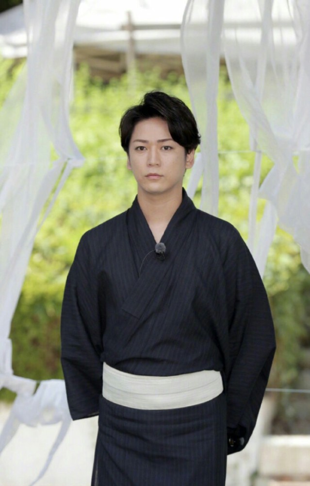 龟梨和也|被杰尼斯严重警告后 龟梨和也首次现身公开道歉