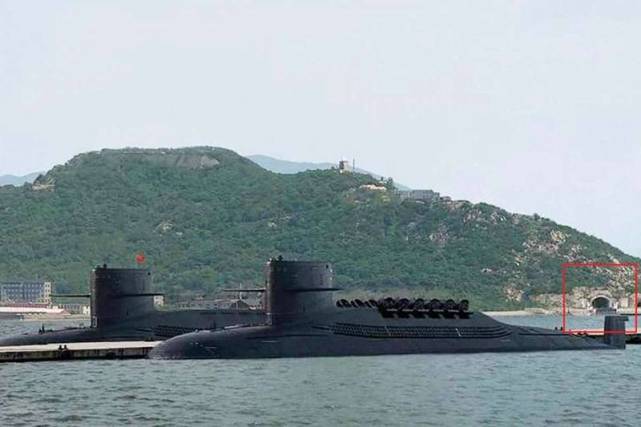 台媒8月19日引用网络上流传的卫星图称,海南榆林亚龙湾潜艇基地卫星