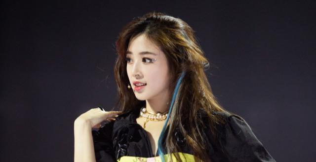 乘风破浪的姐姐|网传《浪姐》最终7人成团名单，万茜让给孟佳，黄龄让给张含韵