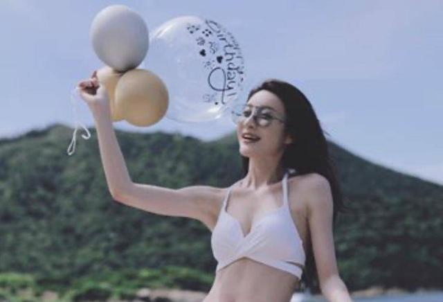 tvb花旦|前TVB花旦嫁富商后阔太中的阔太，继曝光15亿豪宅，今晒50万手袋