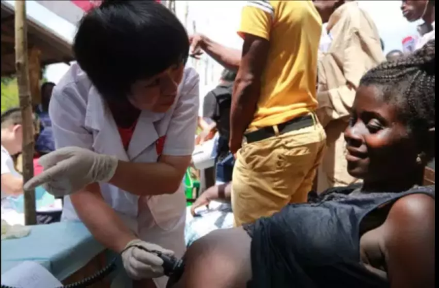 网红医生朱玉英手机里存得最多的是宝宝照片