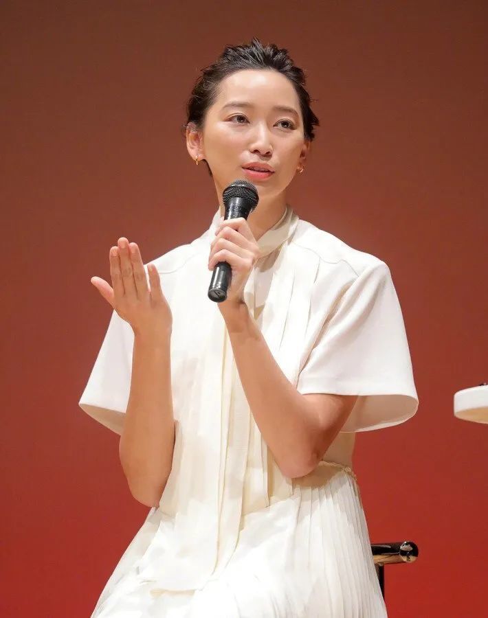 出轨|孕期丈夫出轨小三，34岁最惨星二代离婚：不要低估女人解决问题的能力