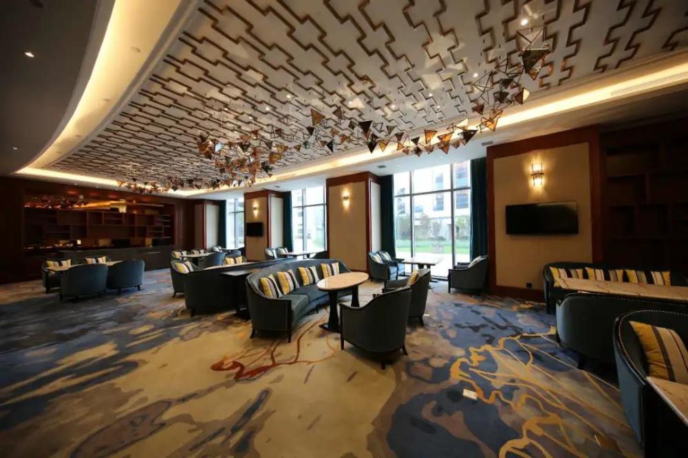 盘龙又一新地标 在惠玥温德姆酒店看"最昆明"风景_腾讯新闻