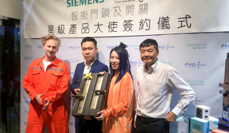 河国荣|河国荣失业半年终于有工开，传酬劳7位数，曾与爱犬因患癌欠80万