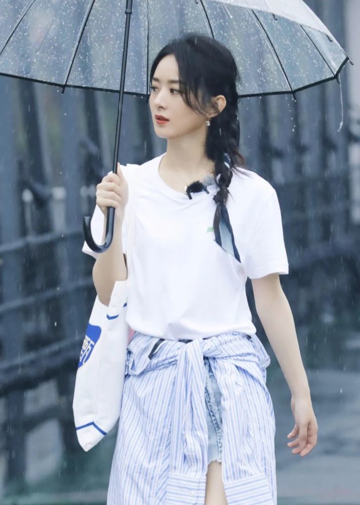 赵露思|真·深藏不露，赵露思开始做自己的妆发造型师了？