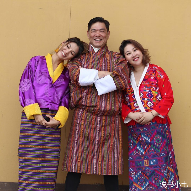 李嘉欣|做赌王家的邻居好处多，心宽体胖站C位，李嘉欣也要挤她的朋友圈