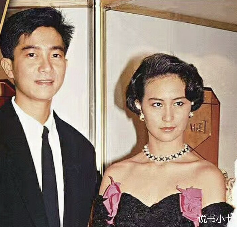 李嘉欣|做赌王家的邻居好处多，心宽体胖站C位，李嘉欣也要挤她的朋友圈