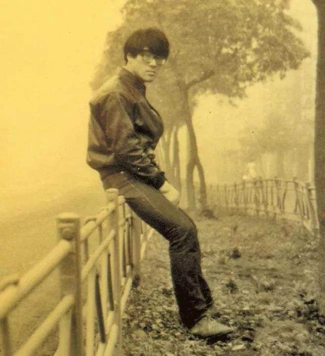 李宗盛|李宗盛25年后再回首：当爱已成往事，你会记得林忆莲，还是朱卫茵？