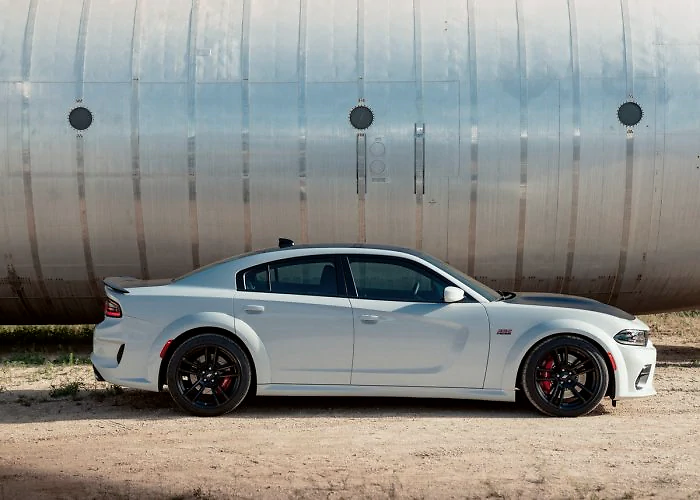 2021年道奇charger:适用于平民廉价拥有的美式肌肉车