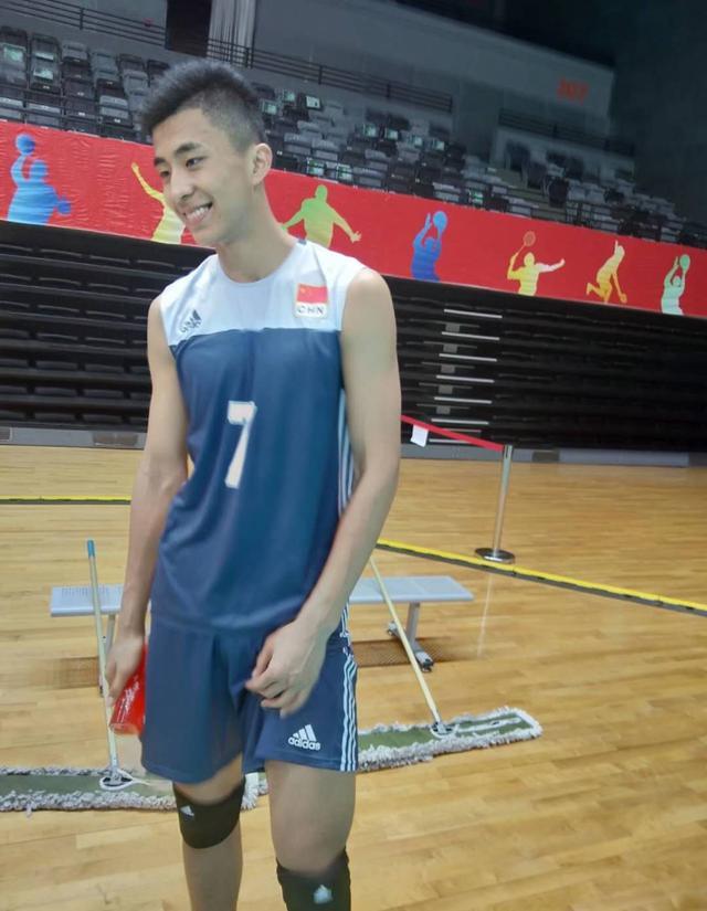 张景胤专访:担忧体能储备,希望伤病尽快痊愈,渴望留洋