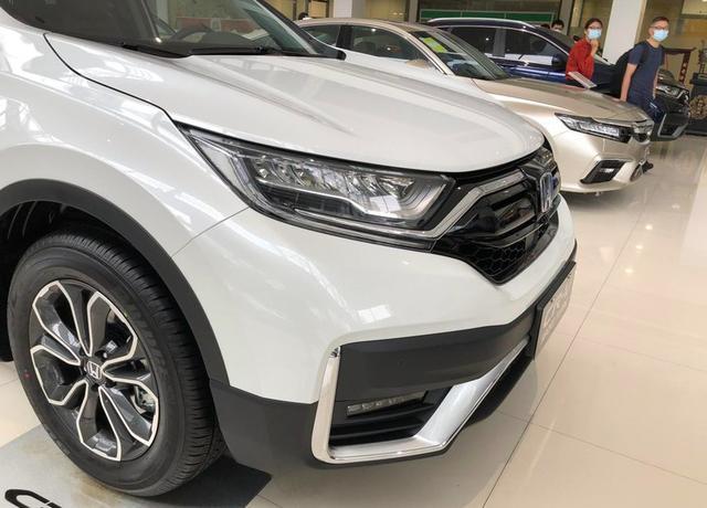 到店实拍2021款本田cr-v!白色车身质感不俗,配1.5t/2.0l