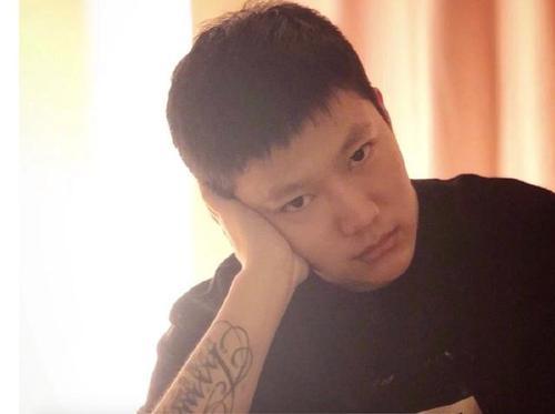 李小璐|认爱李小璐半年无工作，PGone发文：放弃自己，那才是真的输