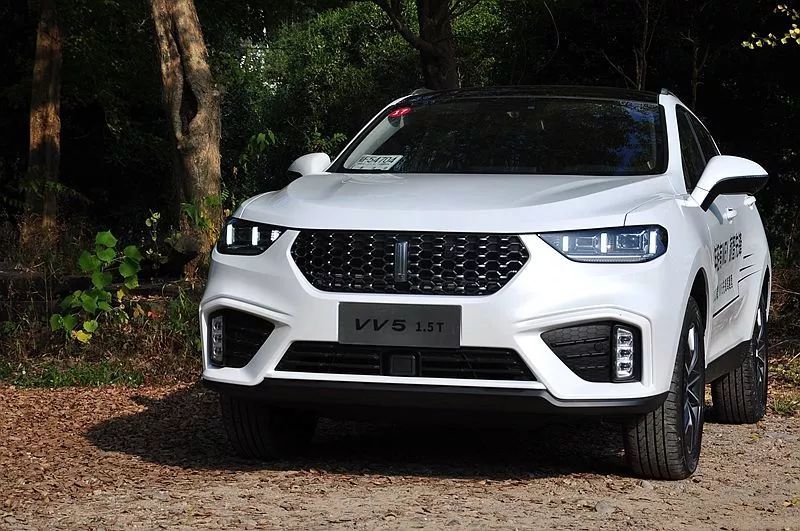 之前和大家聊过哈弗的车型,而魏派vv5作为哈弗h6的豪华升级版,表现又