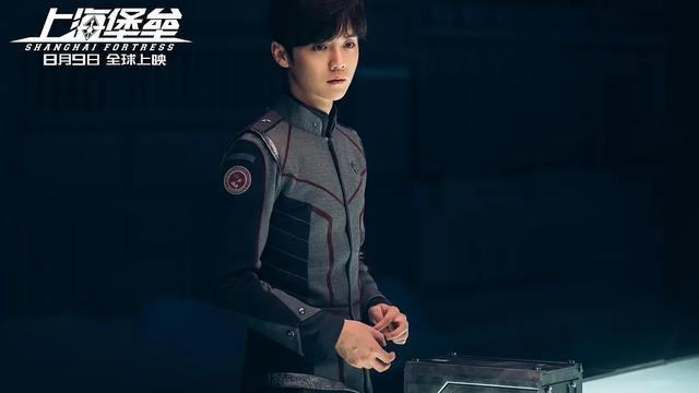 鹿晗|《在劫难逃》快要来了？鹿晗扔掉偶像包袱，眼神有反派内味了