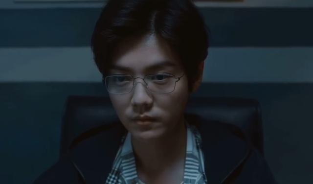 鹿晗|《在劫难逃》快要来了？鹿晗扔掉偶像包袱，眼神有反派内味了